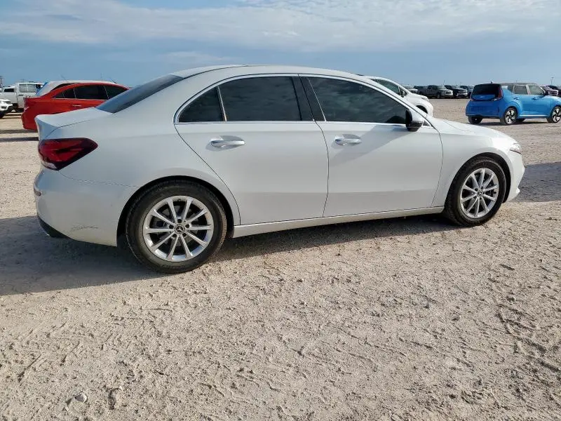 2019 MERCEDES-BENZ A 220  