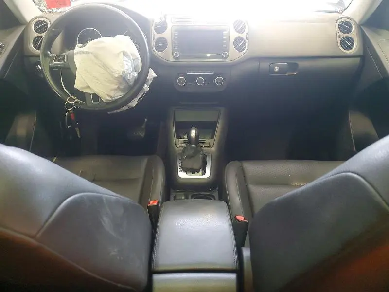 2011 VOLKSWAGEN TIGUAN S  