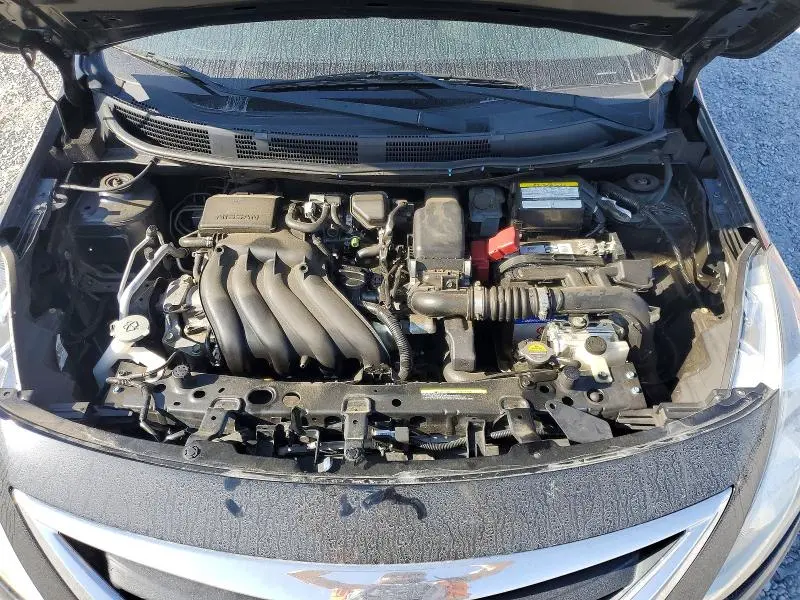 2018 NISSAN VERSA SV  