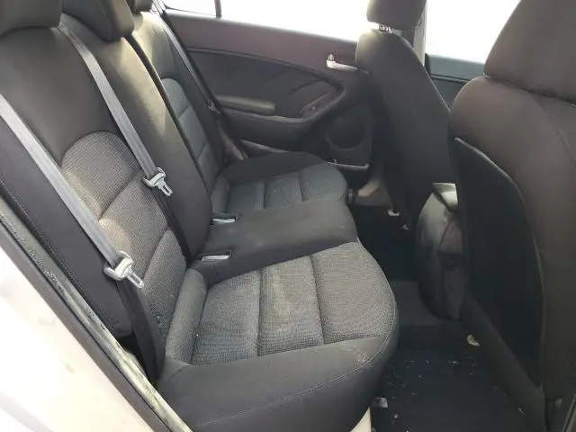 2017 KIA FORTE LX  