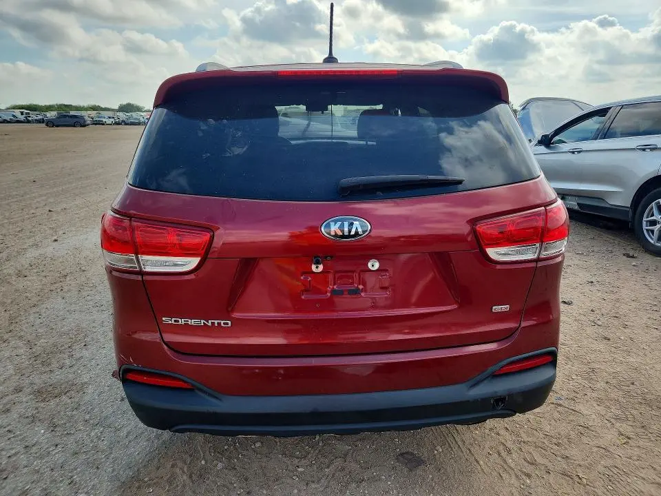2017 KIA SORENTO LX  