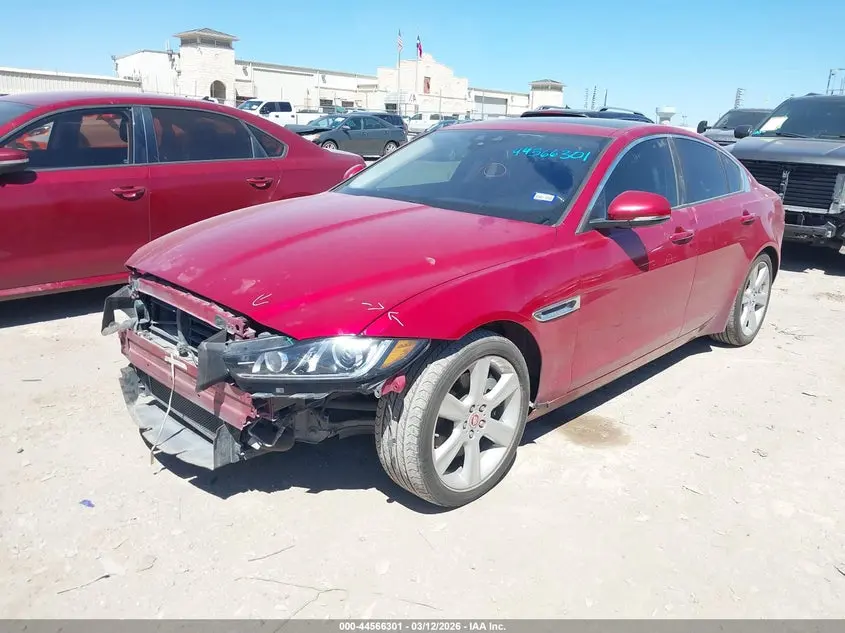 2017 JAGUAR XE 25T PREMIUM