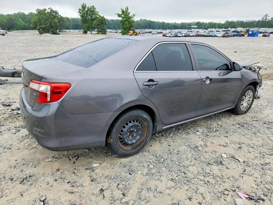 2014 TOYOTA CAMRY LE  