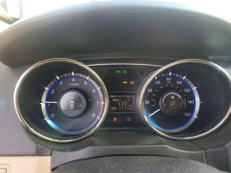 2013 HYUNDAI SONATA GLS  