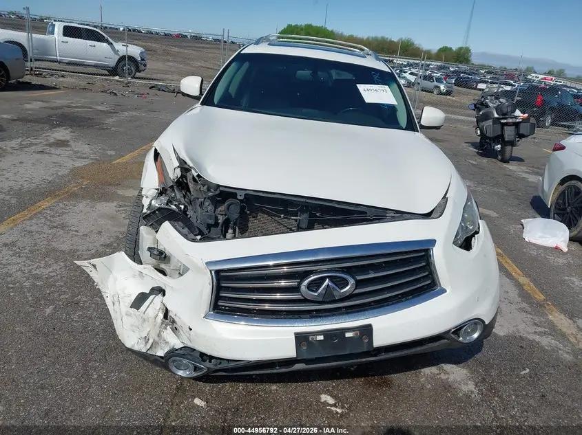 2014 INFINITI QX70  