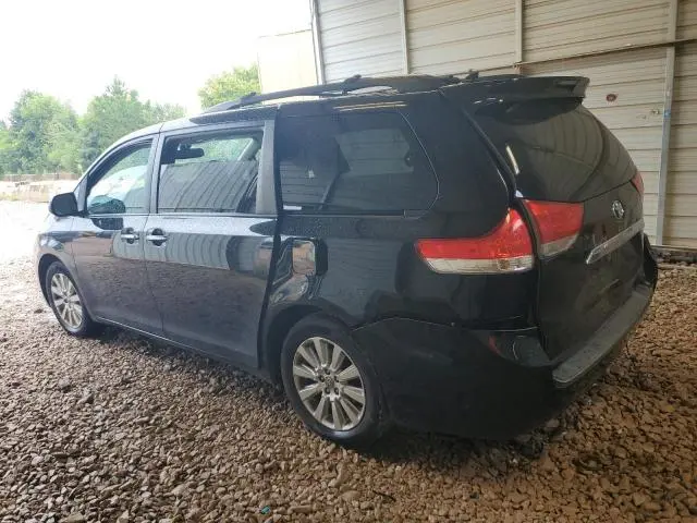 2011 TOYOTA SIENNA XLE  