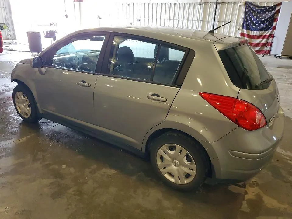 2011 NISSAN VERSA 1.8 S  
