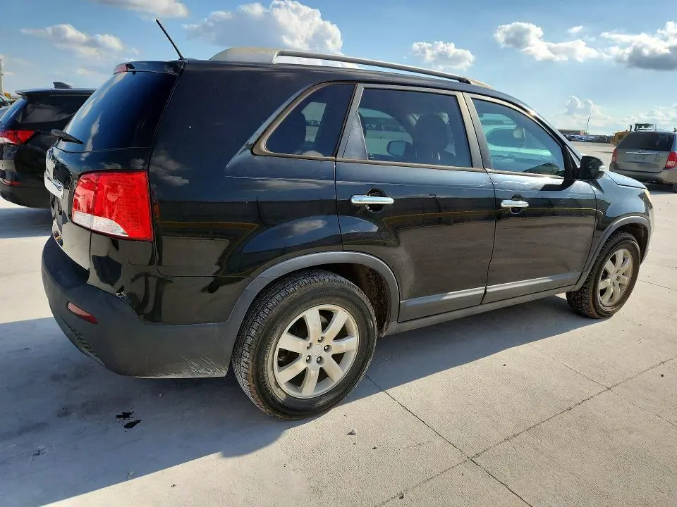 2012 KIA SORENTO LX  