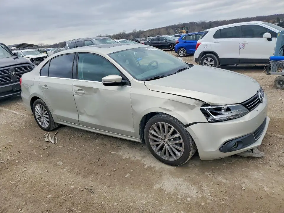 2011 VOLKSWAGEN JETTA SEL  