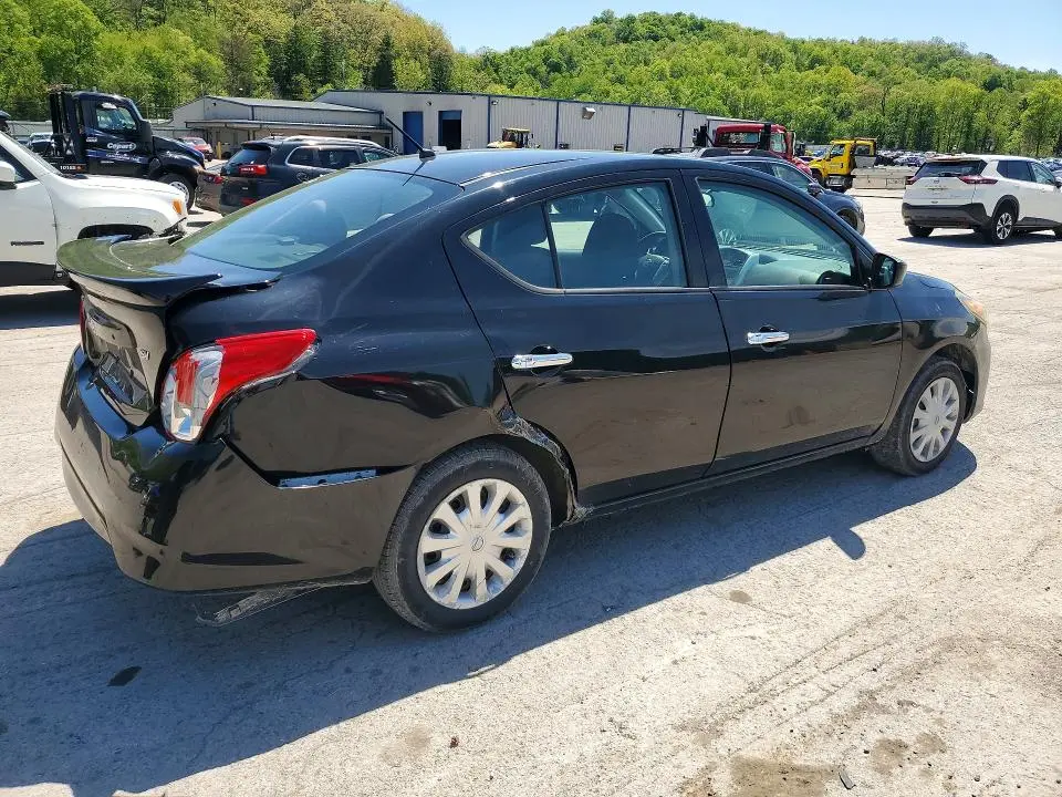 2019 NISSAN VERSA SV  