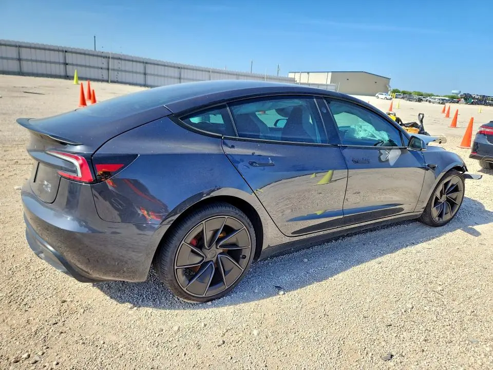 2025 TESLA MODEL 3   
