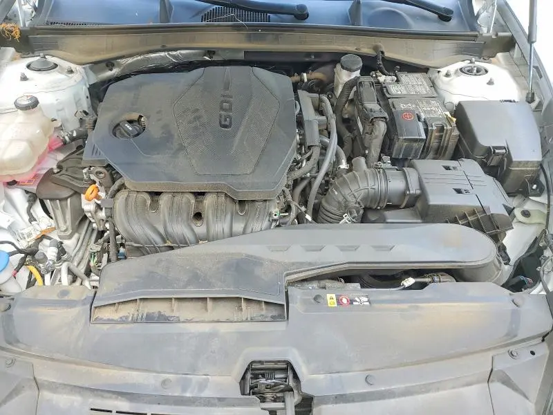 2022 HYUNDAI SONATA SE  