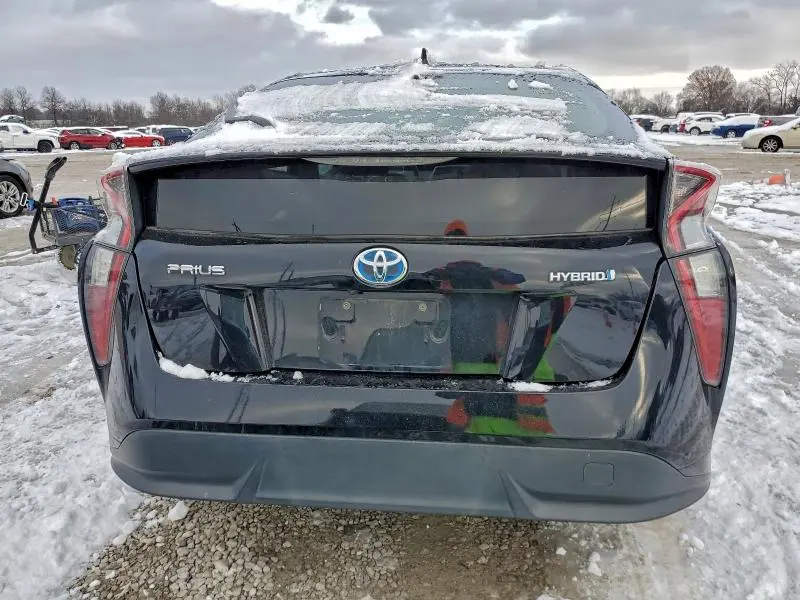 2016 TOYOTA PRIUS   