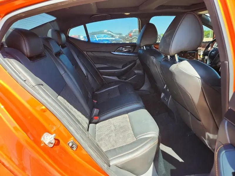 2021 NISSAN MAXIMA SR  