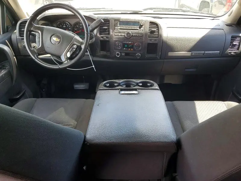2011 CHEVROLET SILVERADO C1500 LT  