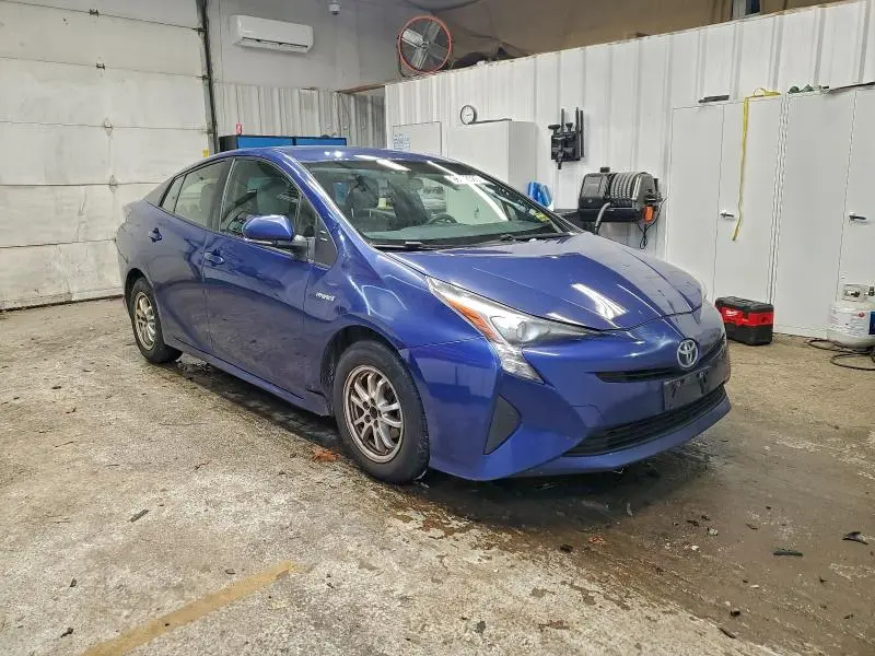 2016 TOYOTA PRIUS   