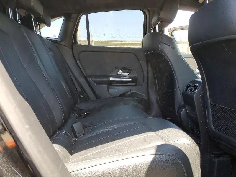 2022 MERCEDES-BENZ GLA 250 4MATIC  