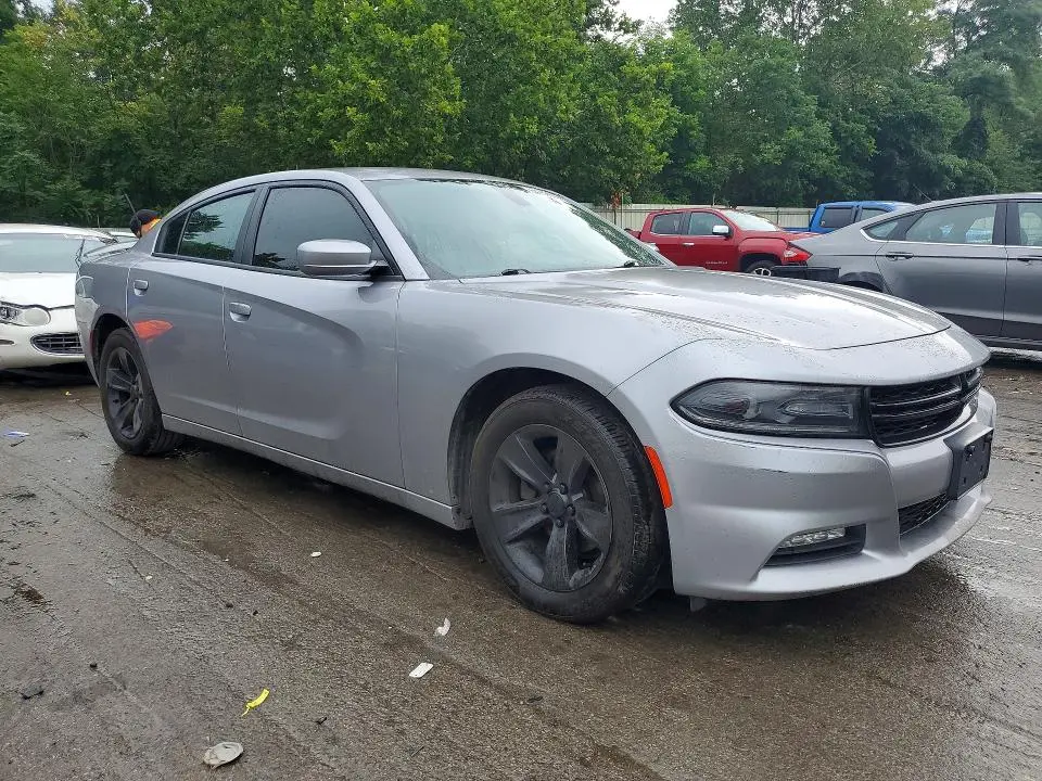 2016 DODGE CHARGER SXT  