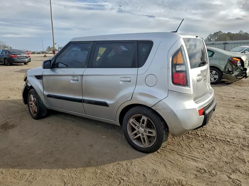 2010 KIA SOUL +  