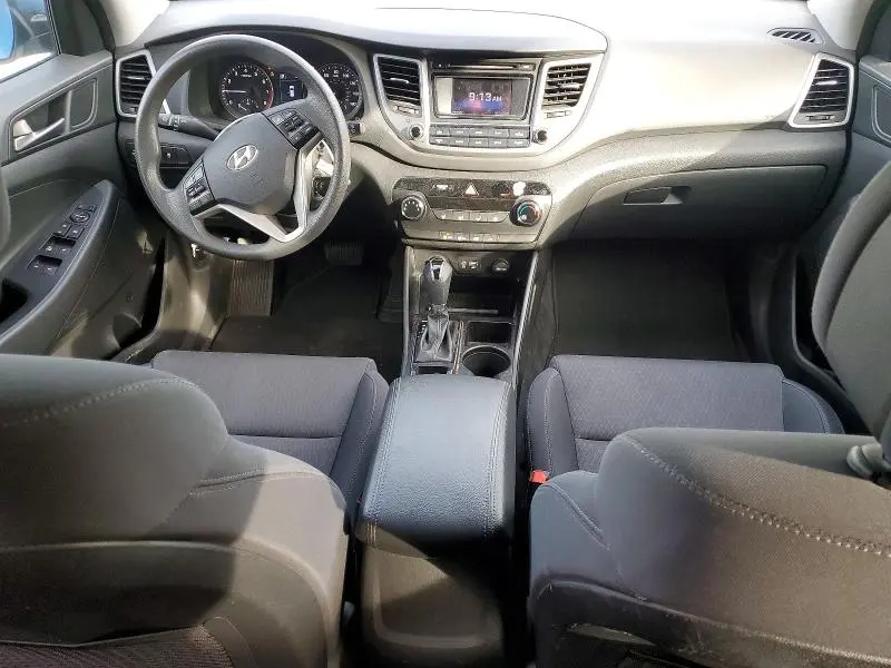 2018 HYUNDAI TUCSON SE  