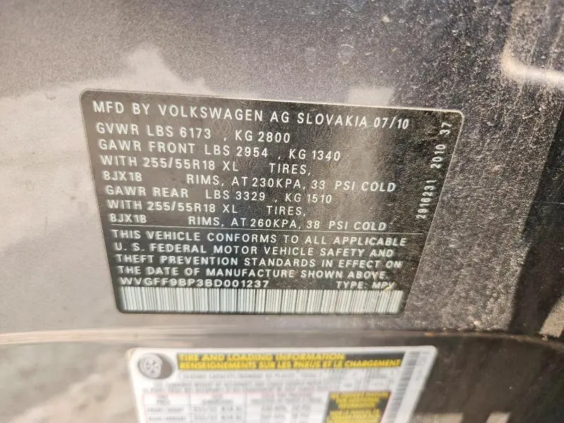 2011 VOLKSWAGEN TOUAREG V6  
