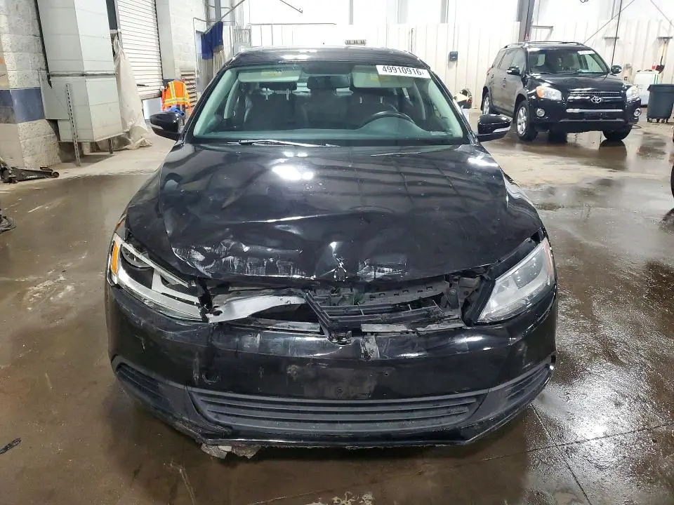 2012 VOLKSWAGEN JETTA SE  