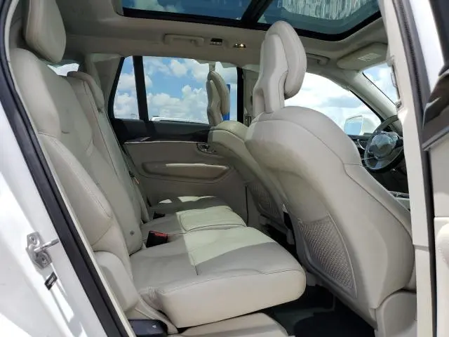 2017 VOLVO XC90 T6