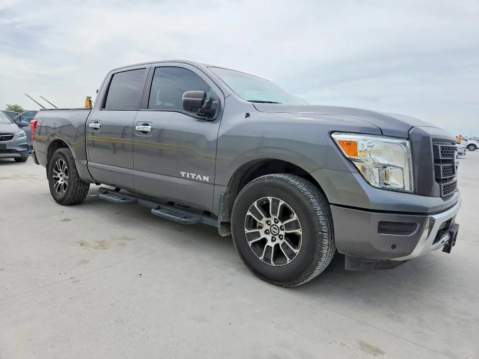 2021 NISSAN TITAN SV  