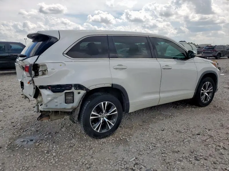 2017 TOYOTA HIGHLANDER LE  