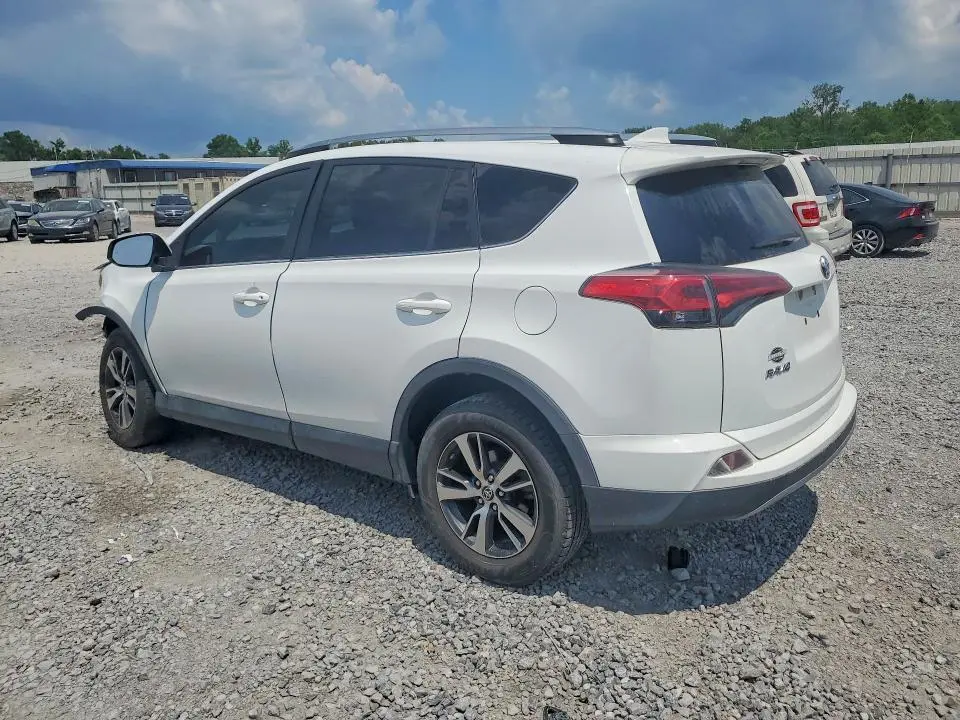 2018 TOYOTA RAV4 XLE  