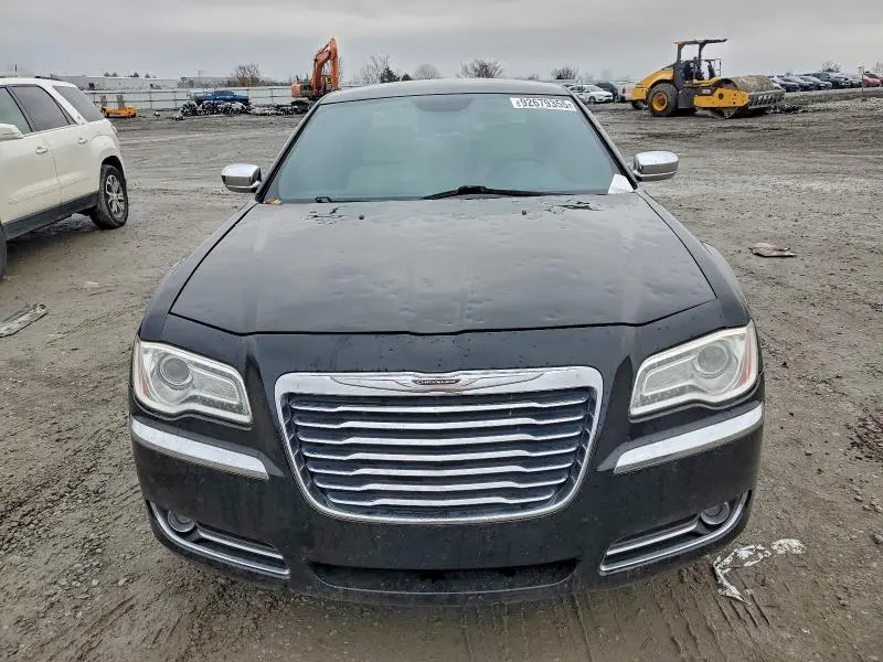 2013 CHRYSLER 300   
