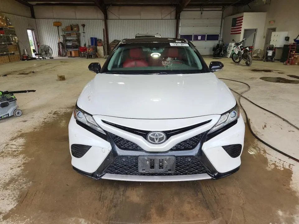 2018 TOYOTA CAMRY XSE  