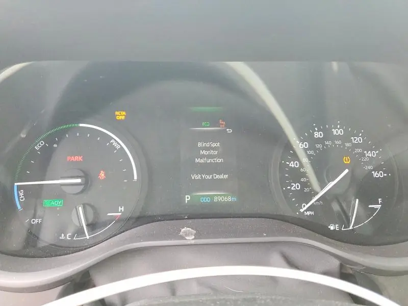 2022 TOYOTA SIENNA LE  