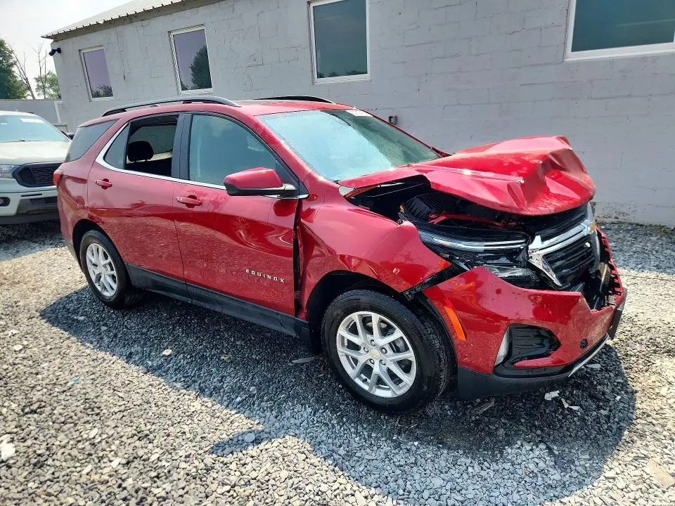 2024 CHEVROLET EQUINOX LT  