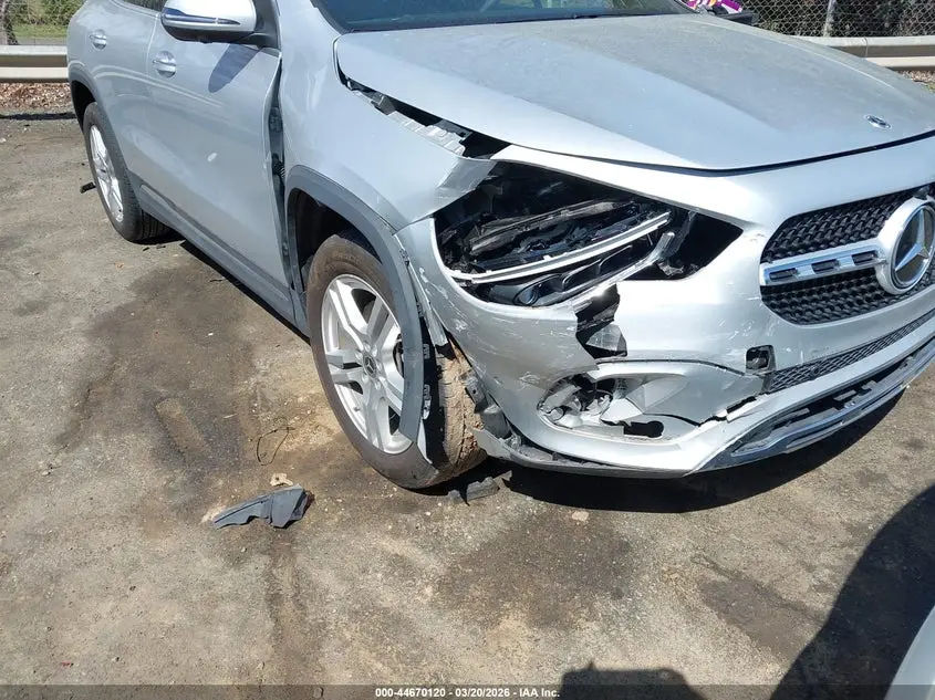 2023 MERCEDES-BENZ GLA 250  