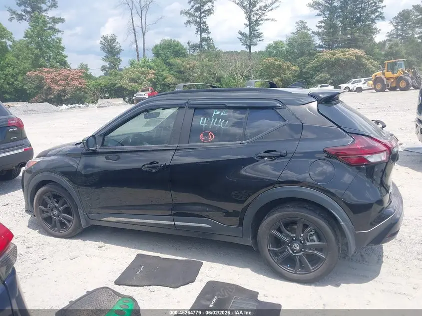 2021 NISSAN KICKS SR XTRONIC CVT