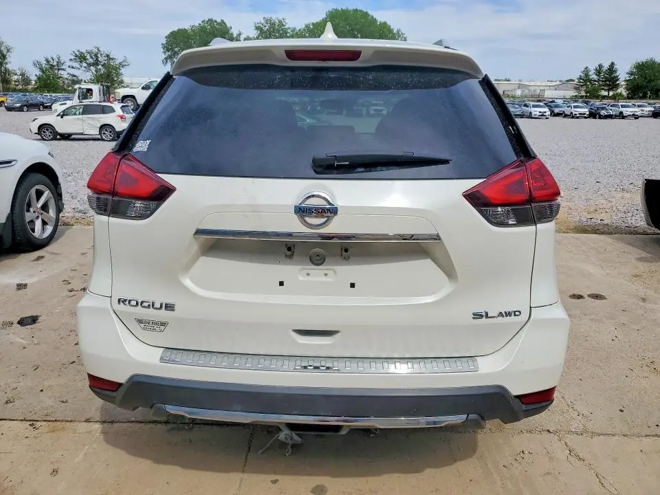 2018 NISSAN ROGUE SL  
