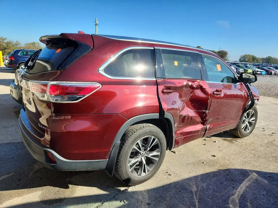 2016 TOYOTA HIGHLANDER XLE  