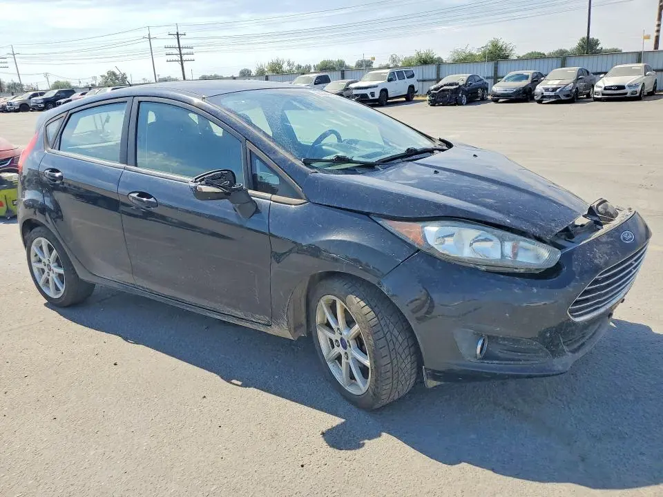 2015 FORD FIESTA SE  