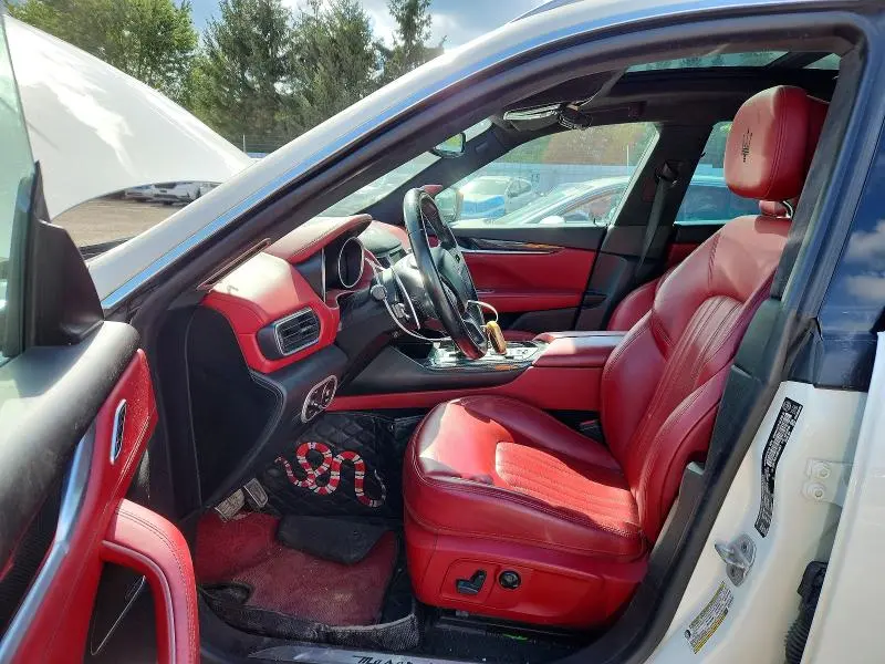 2017 MASERATI LEVANTE LUXURY  