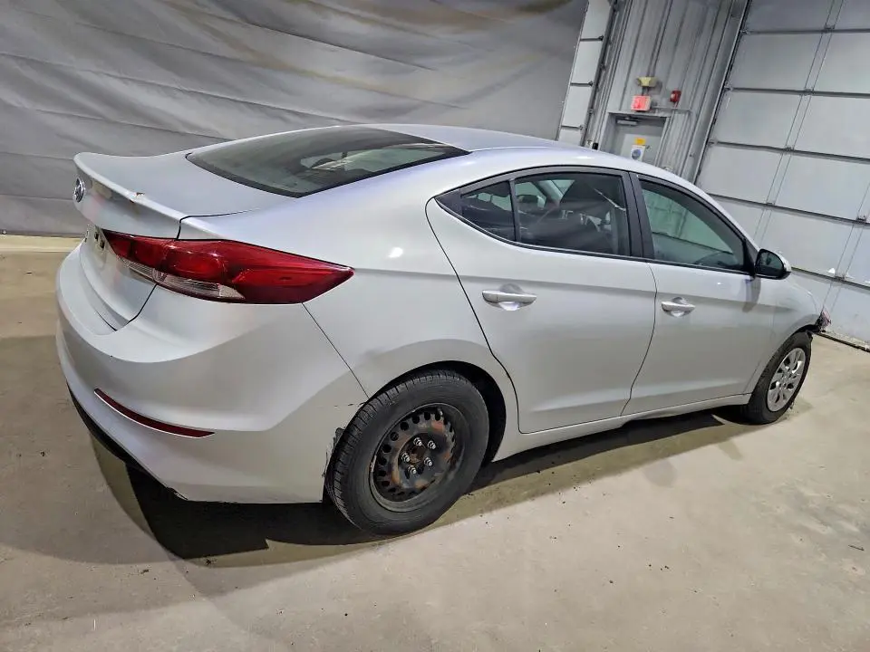 2018 HYUNDAI ELANTRA SE  