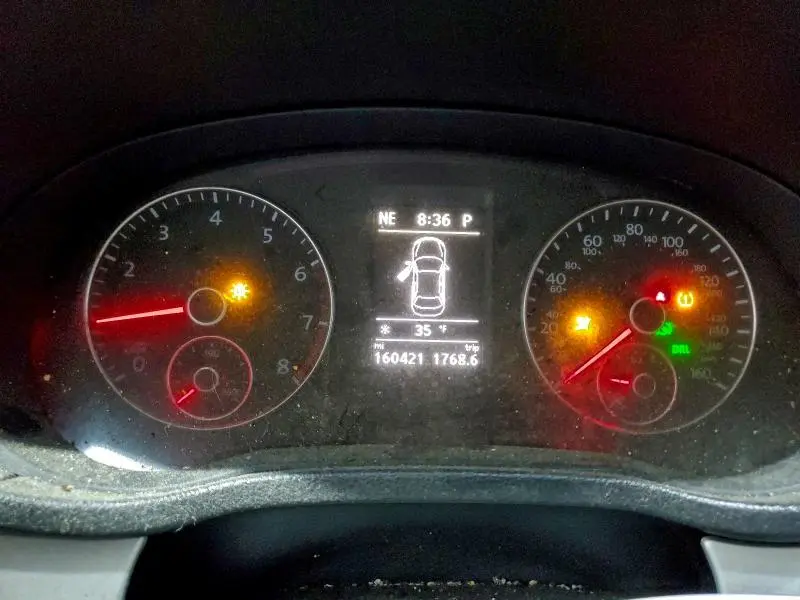 2013 VOLKSWAGEN PASSAT SE  