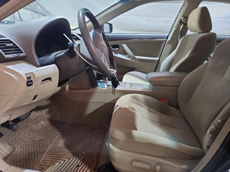 2011 TOYOTA CAMRY LE  