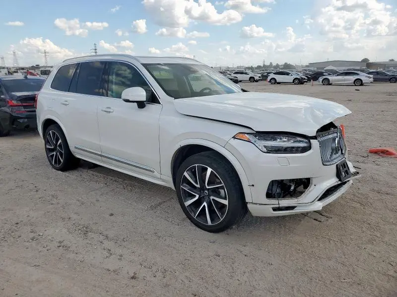 2023 VOLVO XC90 PLUS