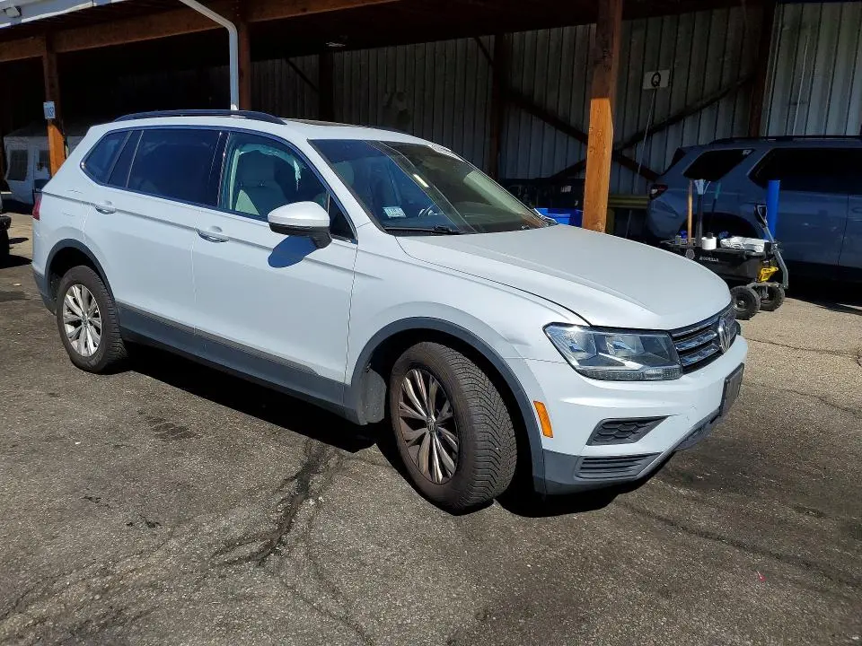 2018 VOLKSWAGEN TIGUAN SE  
