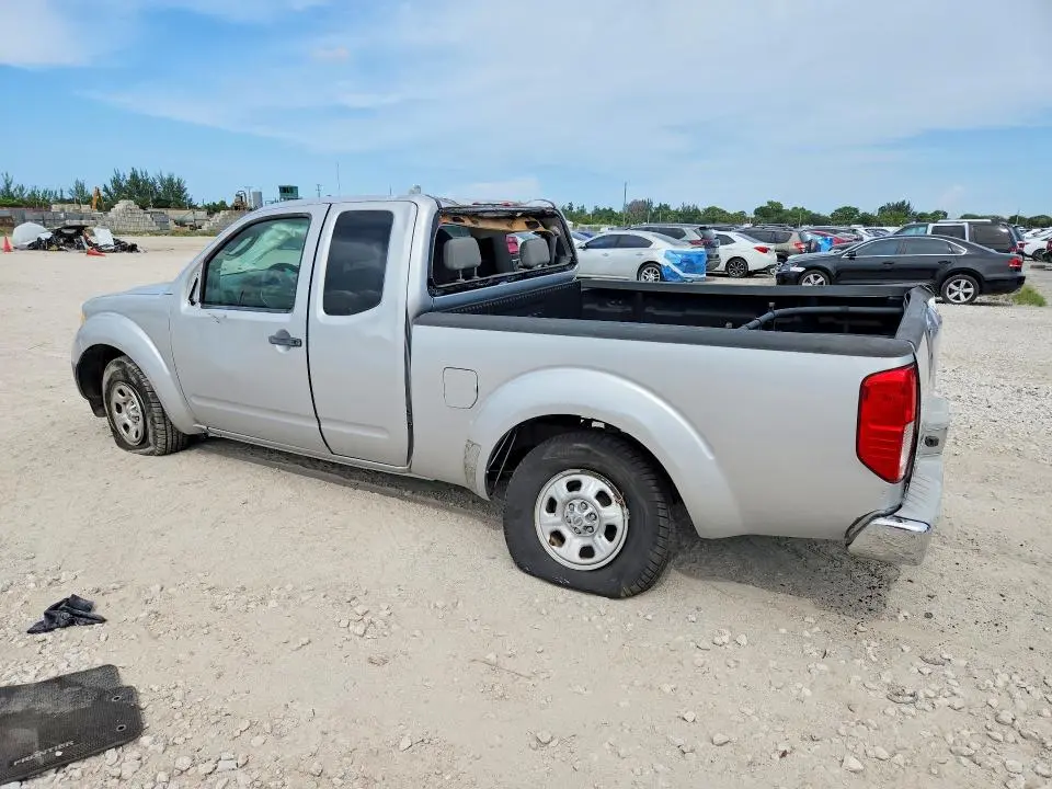 2010 NISSAN FRONTIER XE  