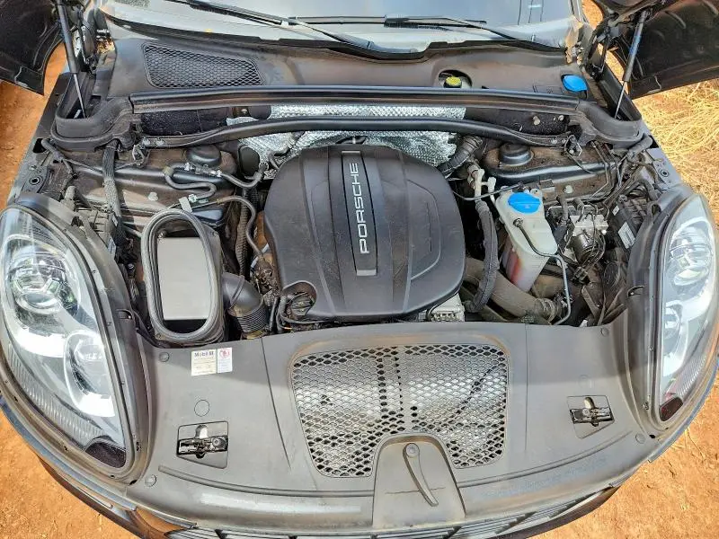 2018 PORSCHE MACAN   