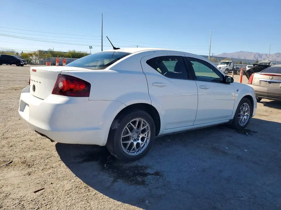 2013 DODGE AVENGER SE  