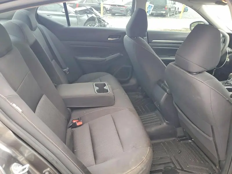 2022 NISSAN ALTIMA SV  