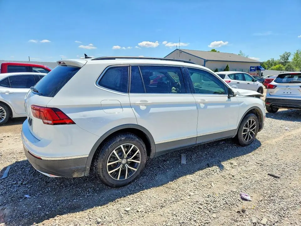 2021 VOLKSWAGEN TIGUAN SE  
